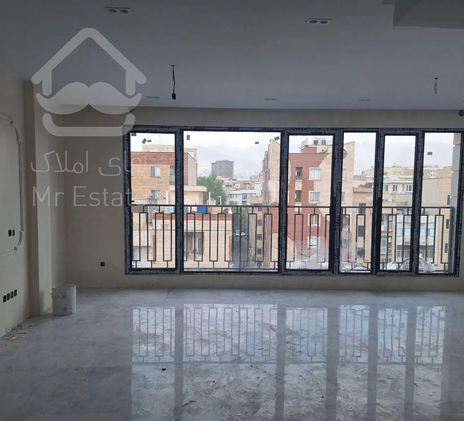 آپارتمان ۱۴۴ متر سه خوابه تک واحدی نوساز