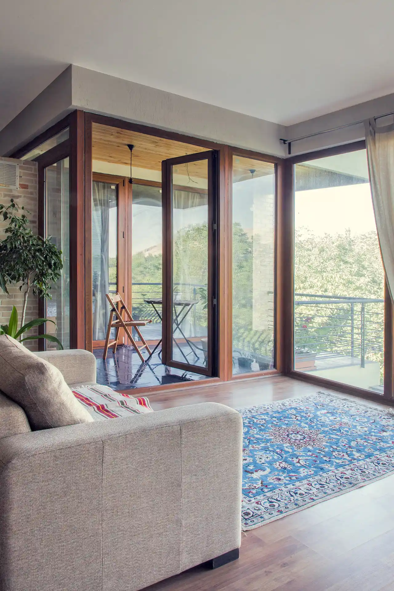 houseImg