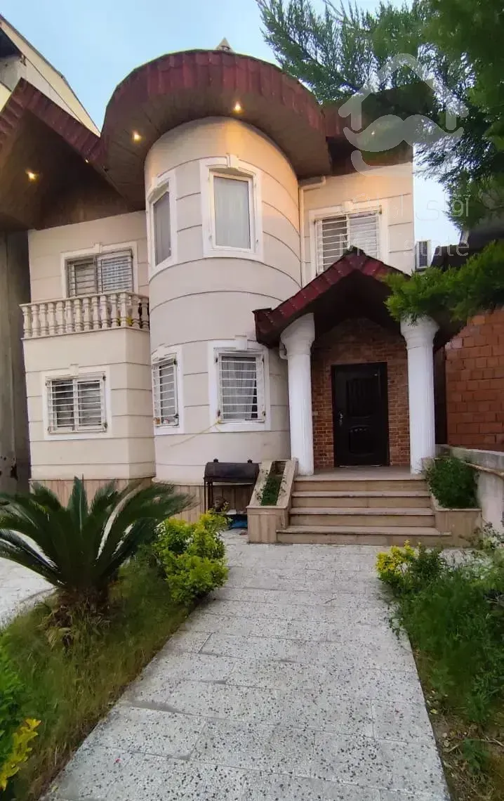 بلوار کریمی * ۱۶۰ متر * سه خواب