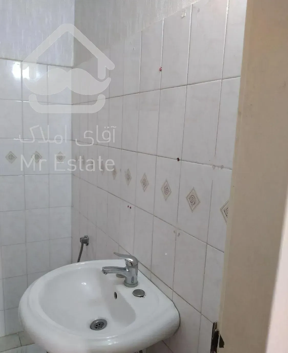 آپارتمان ۵۱ متر با پارکینگ و انباری