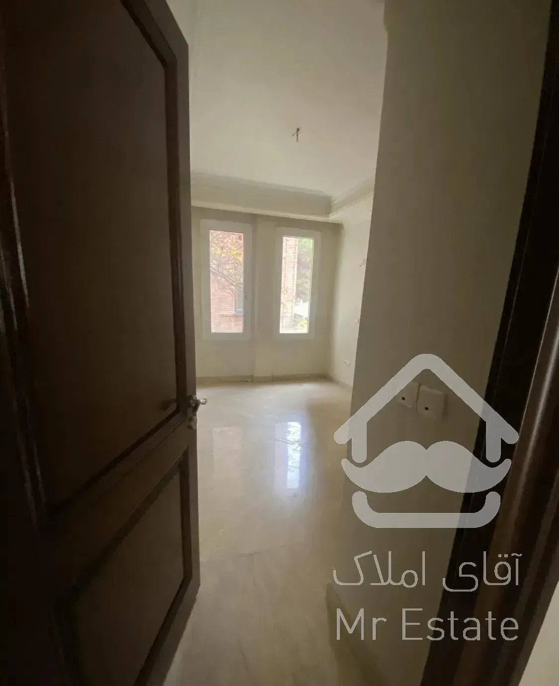 آپارتمان ۱۸۵ متری سه خواب حکمت