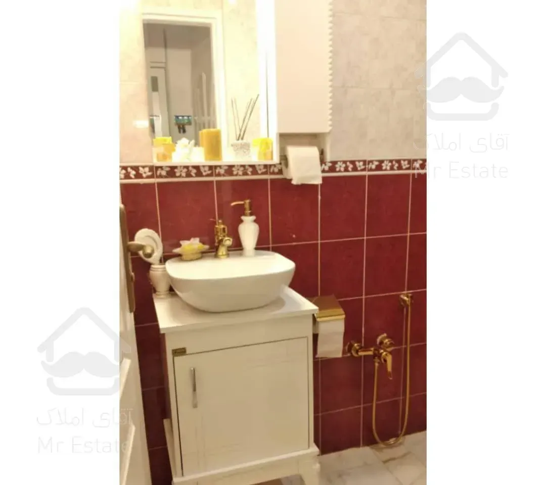 ۸۸ متر  اشرفی اصفهانی  با نور و افتاب