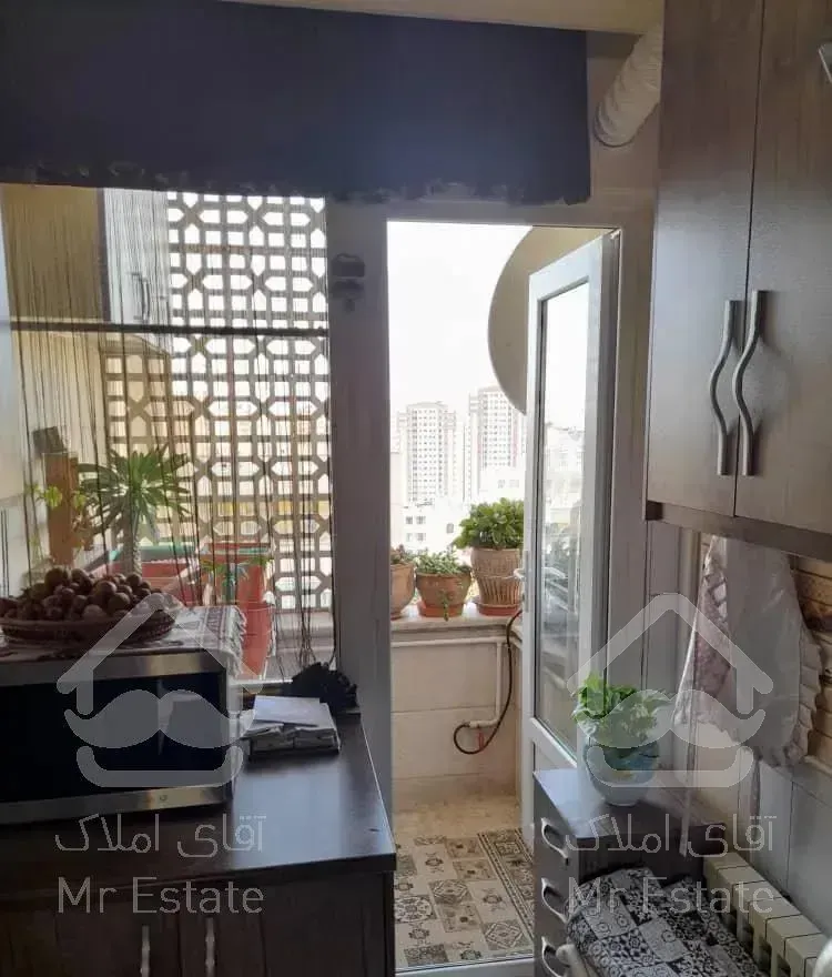 ۸۵متر باقری با پارکینگ انباری سند دار