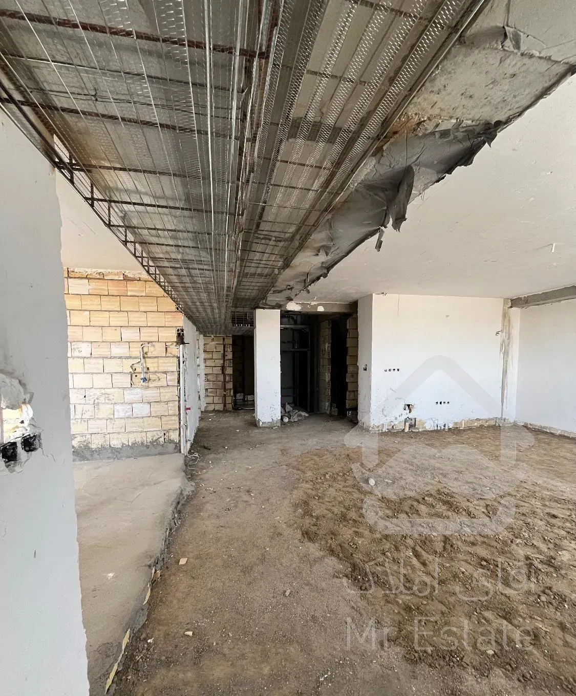 فروش اپارتمان تک واحدی ۱۳۰ متری