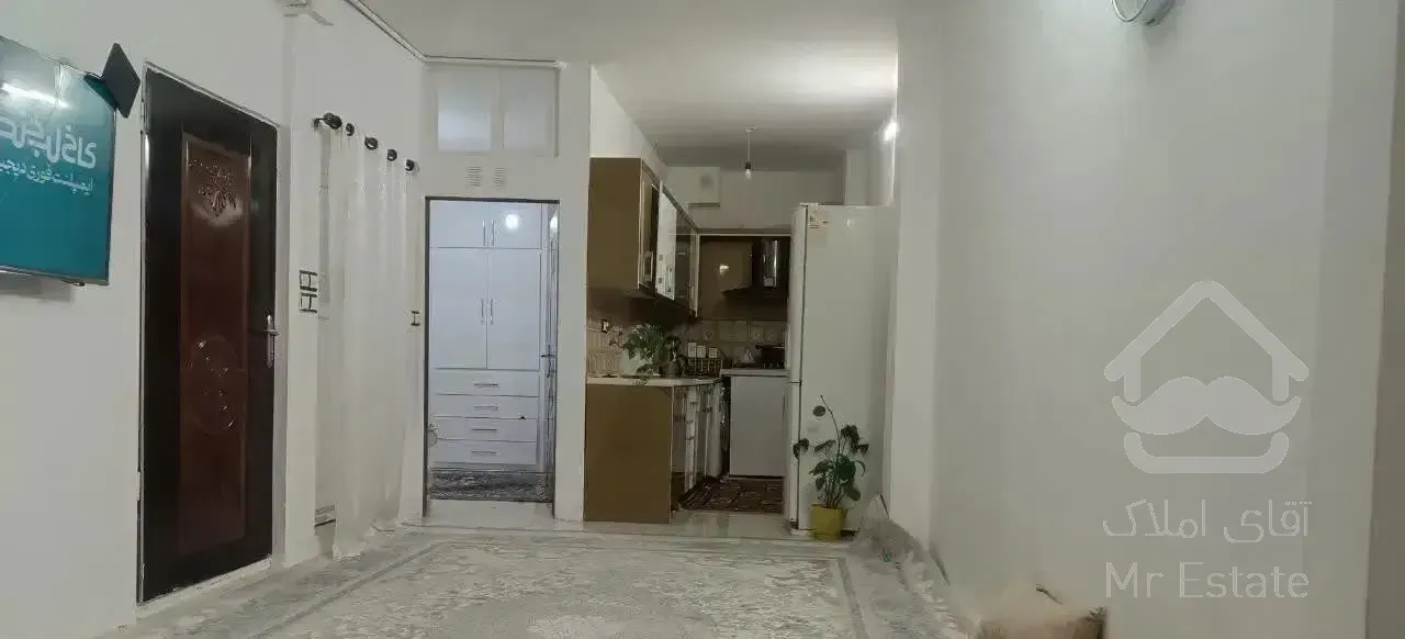 فروش/ آپارتمان/  طبقه ۴ نزدیک بازار/ فردوسی