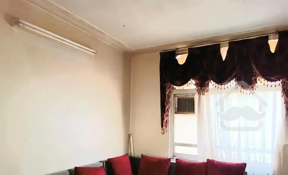 آپارتمان تک واحدی