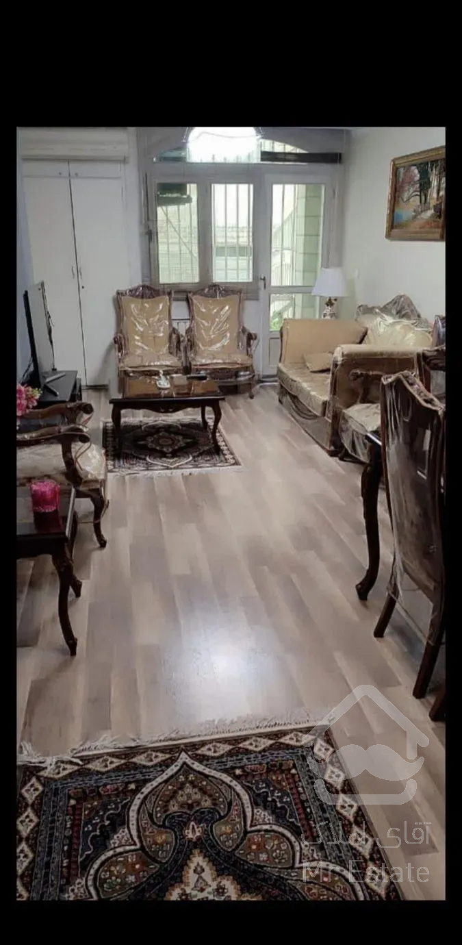 میدان ولیعصر کریمخان ۷۰متر ۱خ با پارکینگ و حیاط