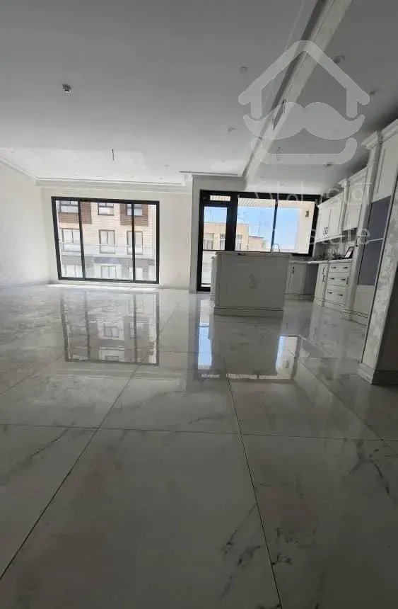 ۱۵۰متری برند۳پارکینگ بی مشابه سرمایه گذاری +معاوضه