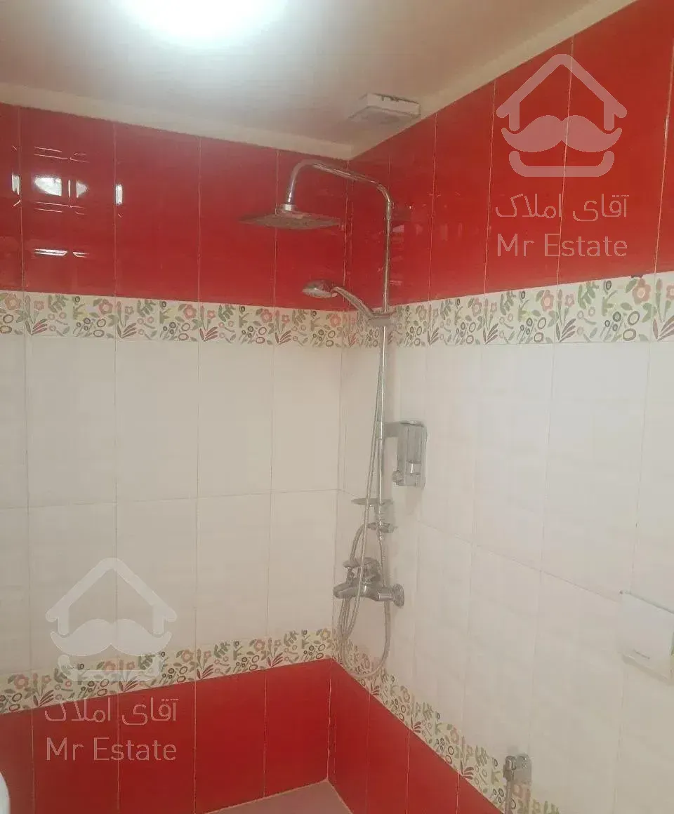 اندرزگو ۱۰۵ متر خوش نقشه(۳پارکینگ)