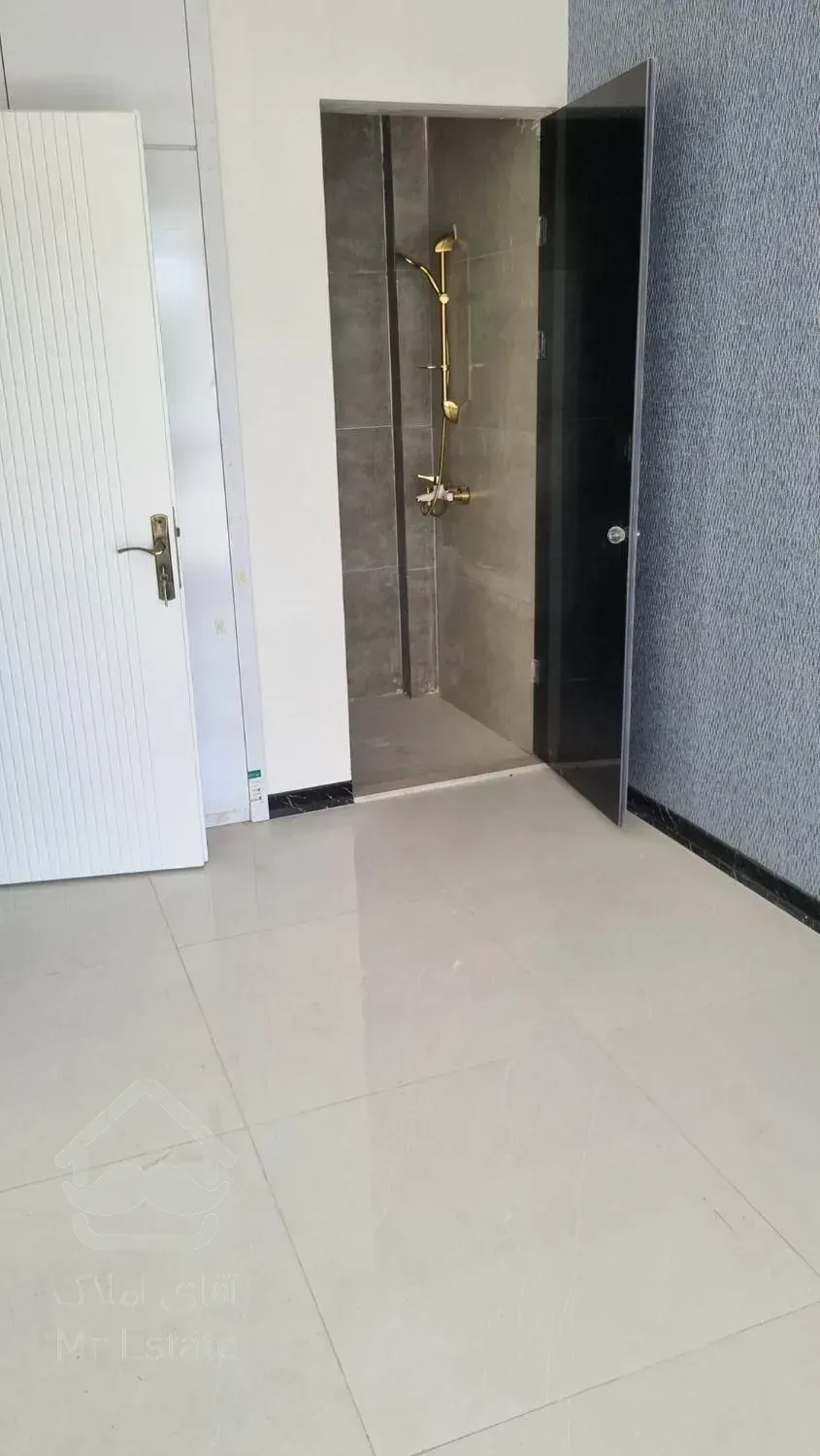 فروش آپارتمان 125 متری صفر فول امکانات واقع در بلوار فرشچیان محله فارغ التصیلان