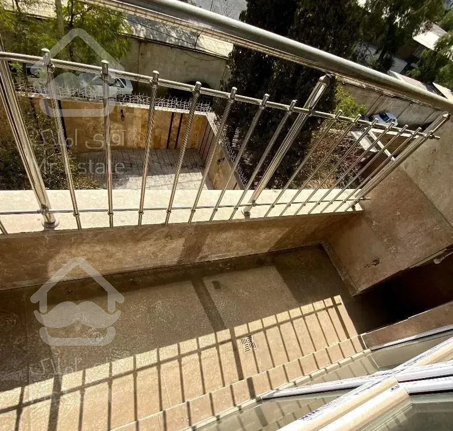 دبستان۱۰۵مترنوسازکلیدنخورده فول امکانات ویو ابدی