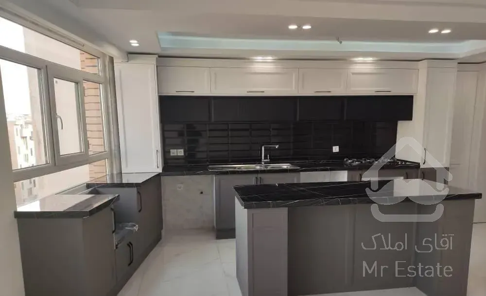 ۱۳۹ متر / تک واحد / فول امکانات / تاپ لوکیشن