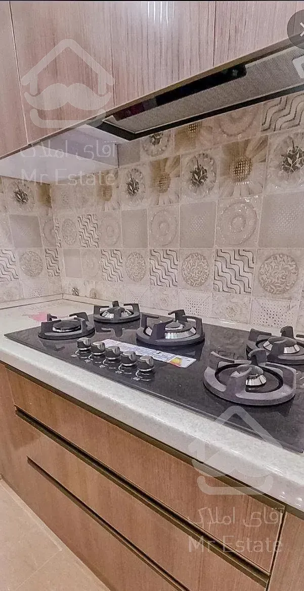 100متر نوساز باانباری بزرگ متروصادقیه