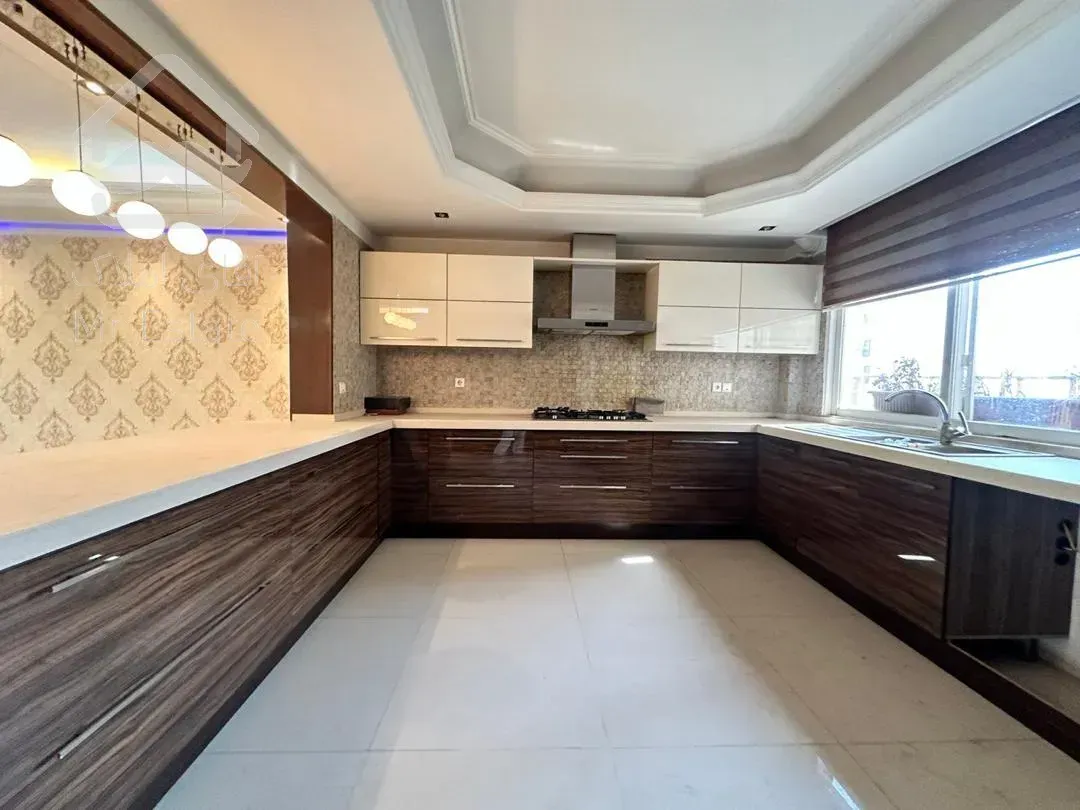 فروش اپارتمان 230 متری زعفرانیه