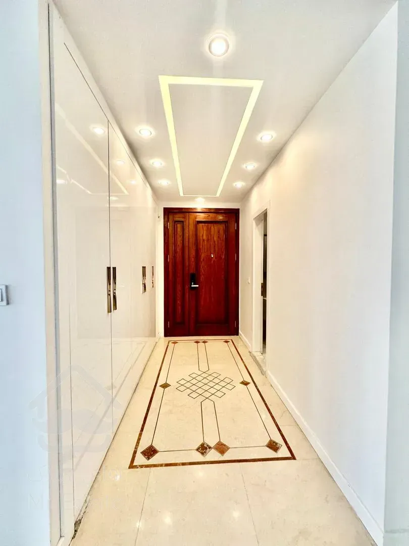 فروش اپارتمان 250 متری زعفرانیه