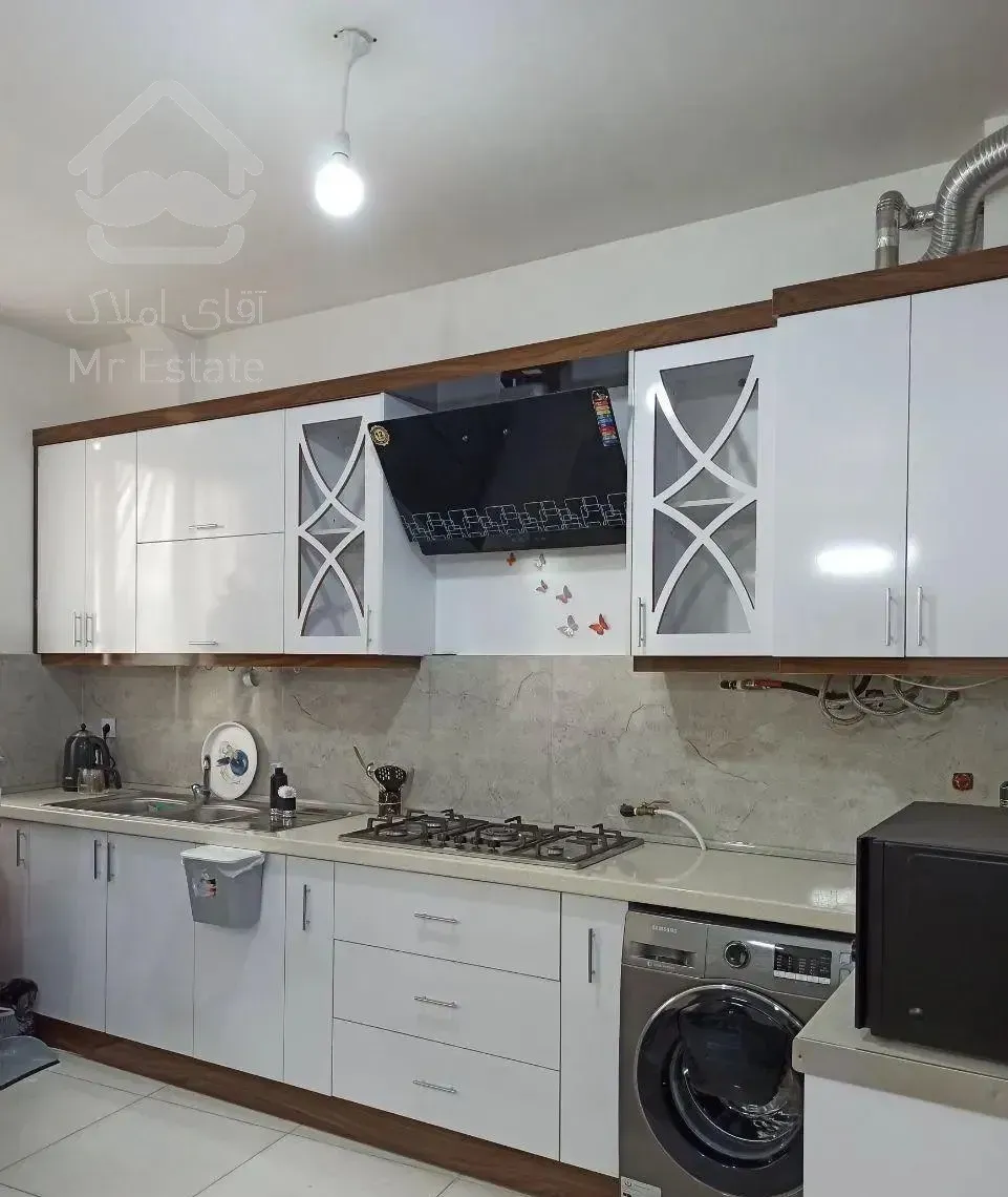 ۱۲۰متردوخواب/انتهای صیاد۵۰/طبقه سوم/پارکینگ دار