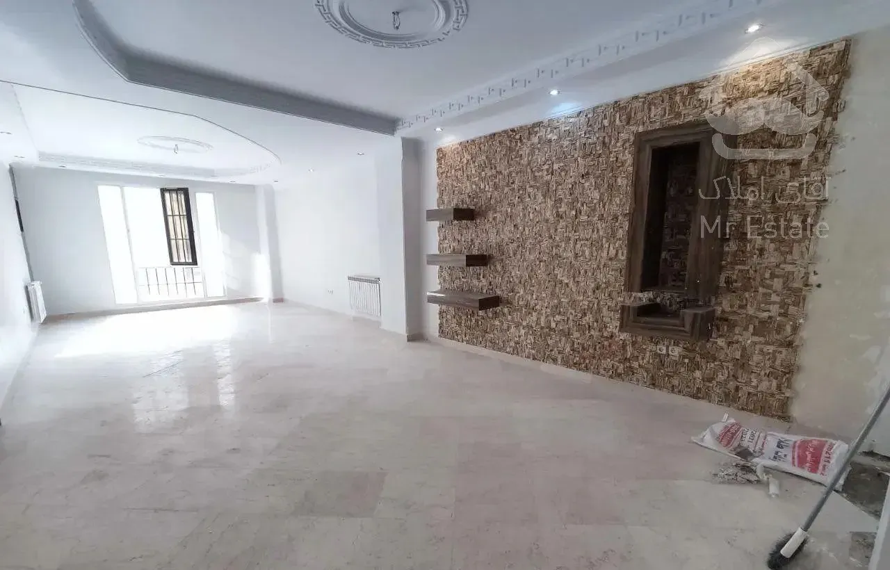 ۹۰ متر ۲ خواب تراورتن سالن پرده خور ویو دار