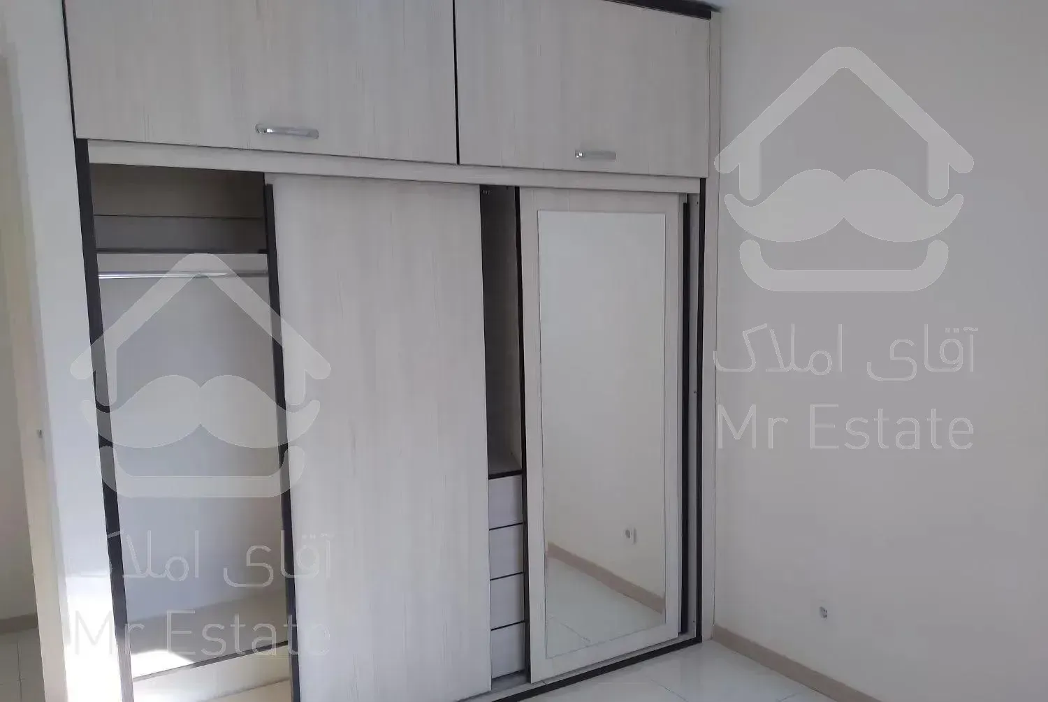 ۱۲۰متر دوخوابه ۵ساله غرق در نور دسترسی  محلی