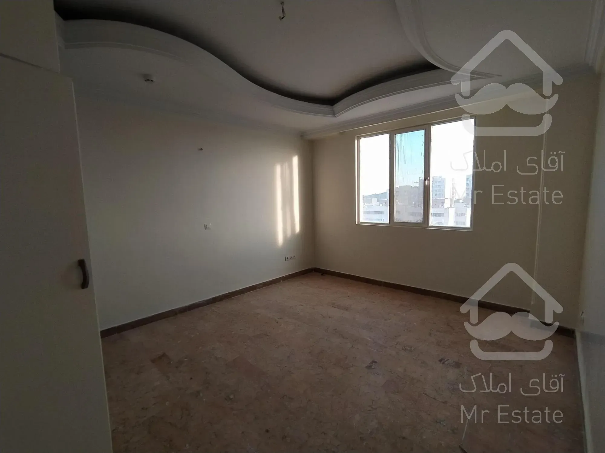 واحد خوش نقشه ویوعالی طبقه آخر اجاره چندساله