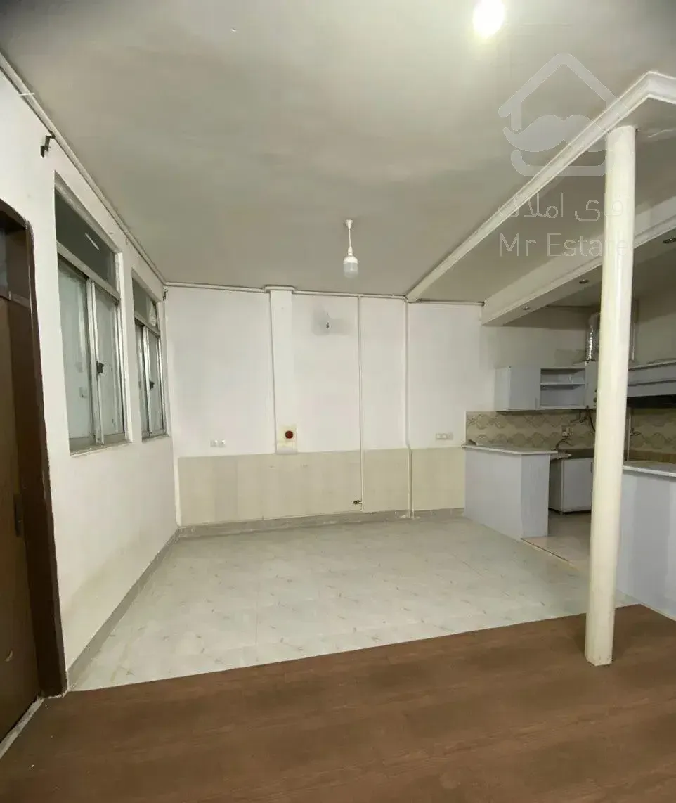 یک واحد ۵۵ متری همکف