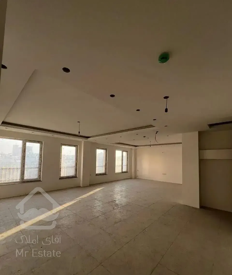 اپارتمان کلیدنخورده/129متر/دریا۲۲/۱مالکیت/تک واحد