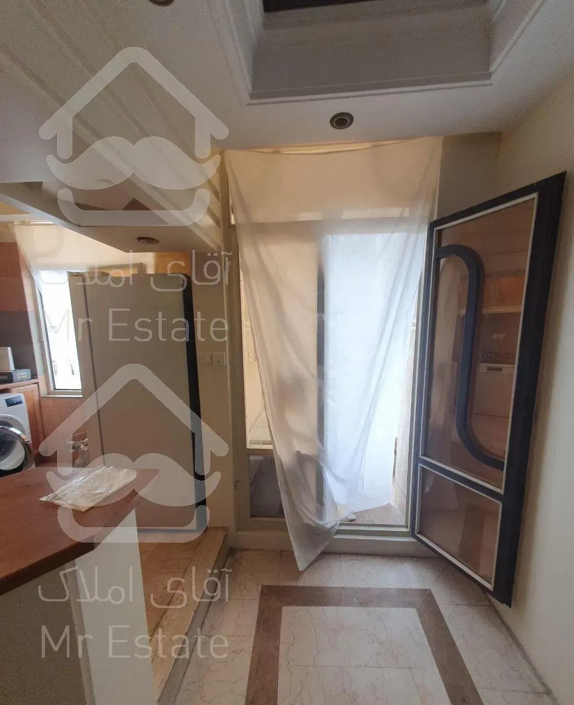 ۸۰ متر استاد معین / نجارزادگان/ با پارکینگ/دو خواب