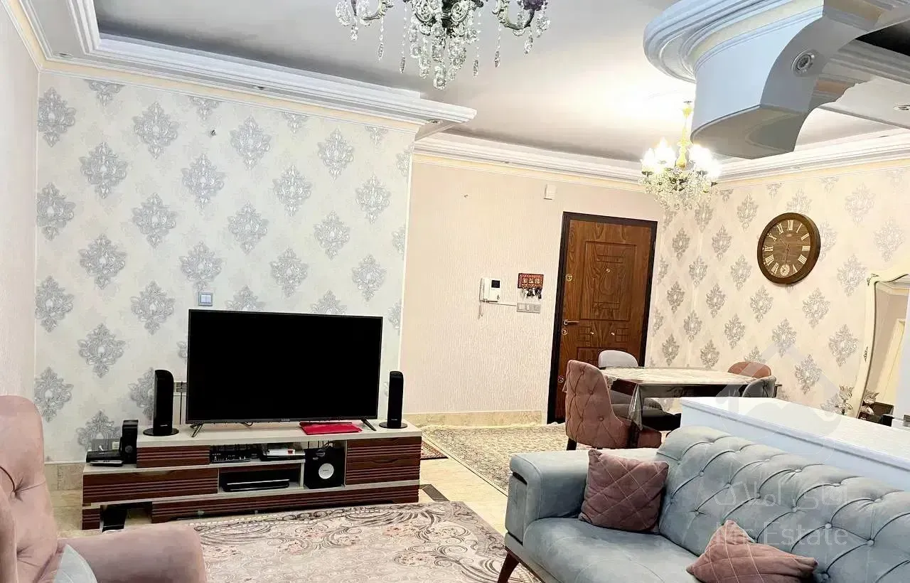 ۶۷ متر     ۲خواب    تک واحدی