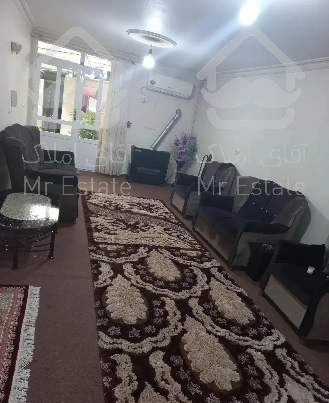 سوئیت با کولر اسپیلت و دوربین مدار بسته