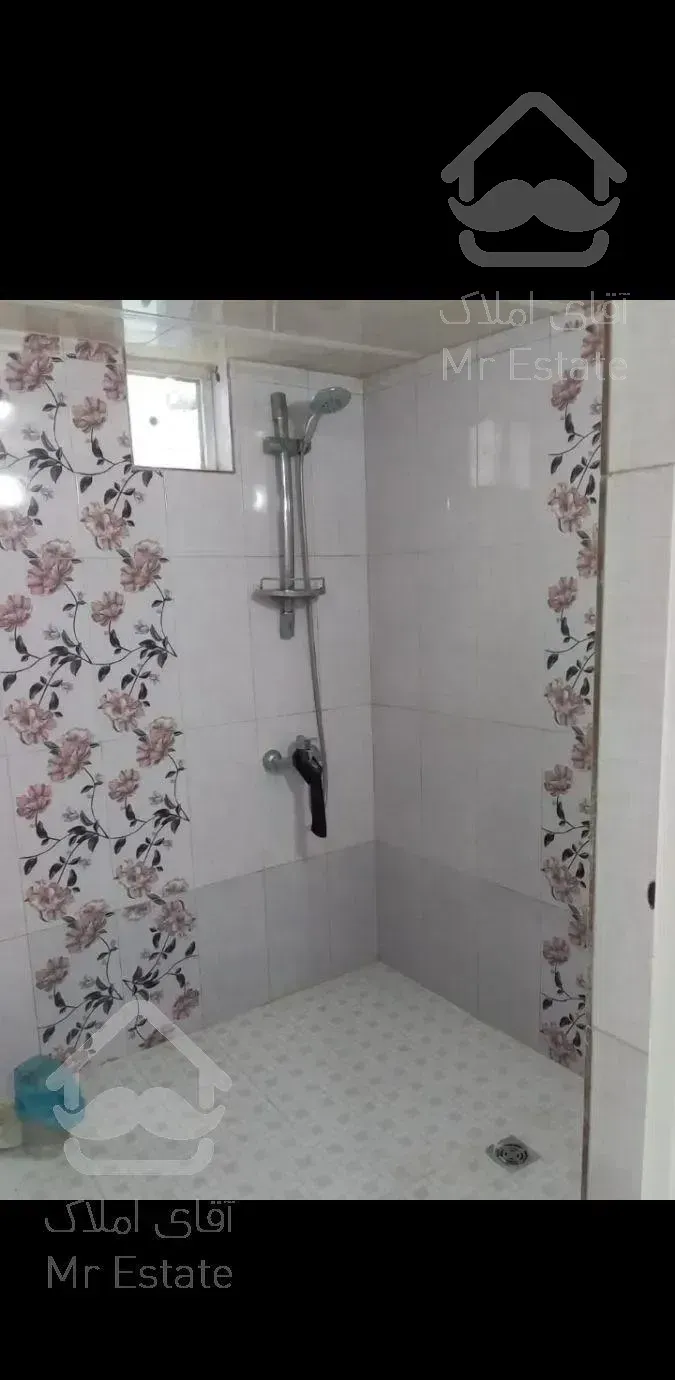 ویلا آپارتمان 200 متر زمین-210 متر بنا در 2 طبقه