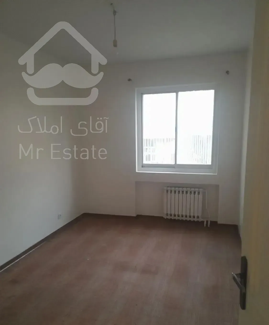 واحد ۹۰ متری سالن پرده خور پارکینگ انباری صادقیه