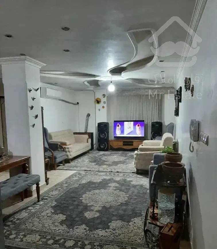 فروش واحد در خیابان دانش