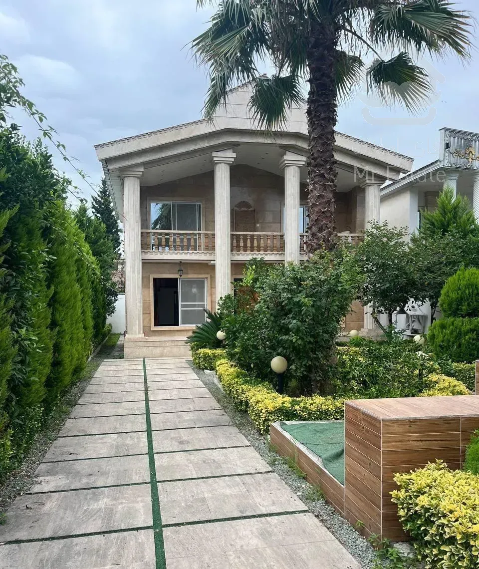 کاخ400متری استخردار*سند تک برگ*کاملا واقعی