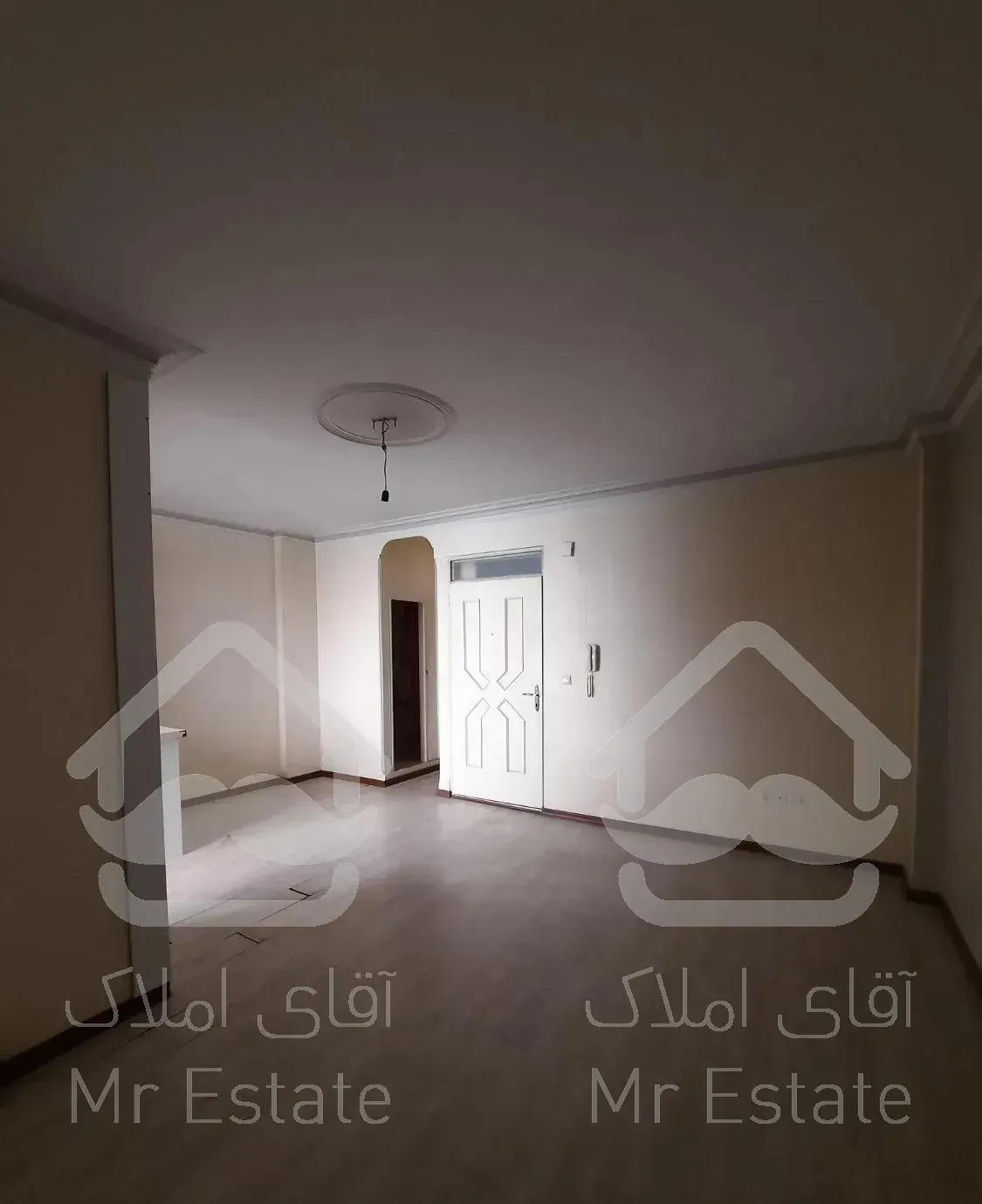 ۵۰متر بسیارشیک با انباری ( جمهوری خیابان گلشن )