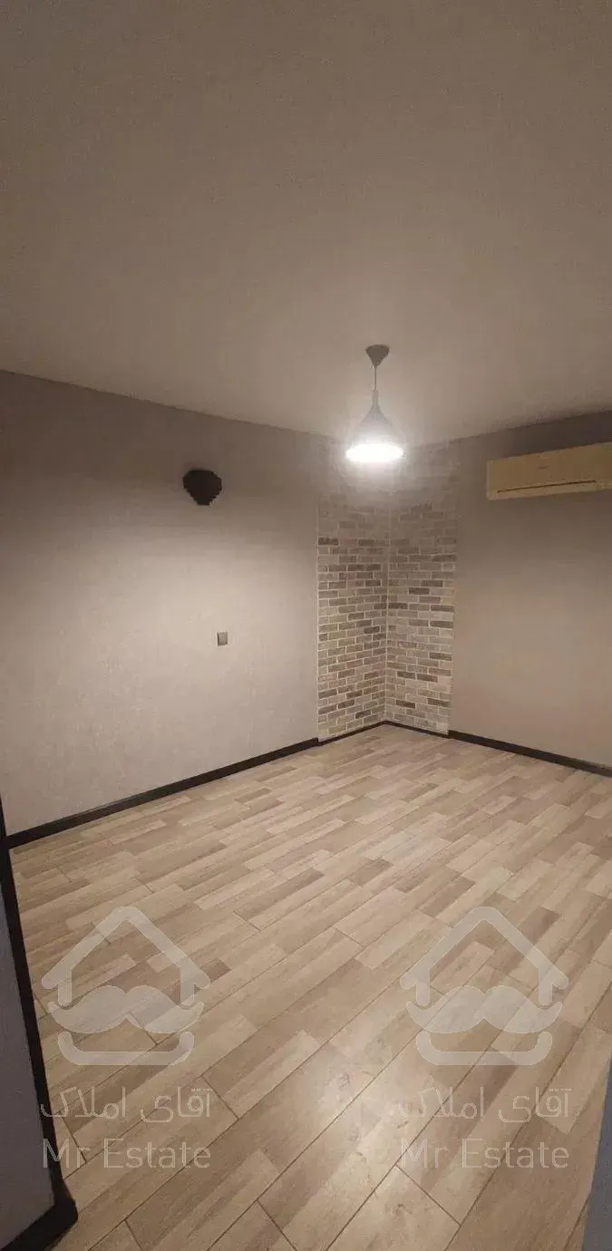 ۸۸متر با پارکینگ و ۱۵متر پاسیو شریعتی. کلیم کاشانی