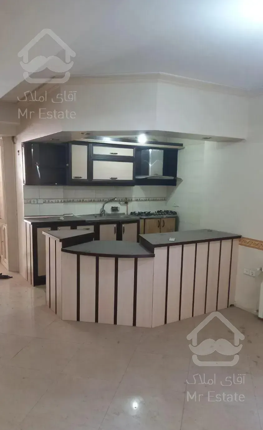 اپارتمان همکف۸۰متر۲خواب پارکینگ اسانسورپارکینگ انباری