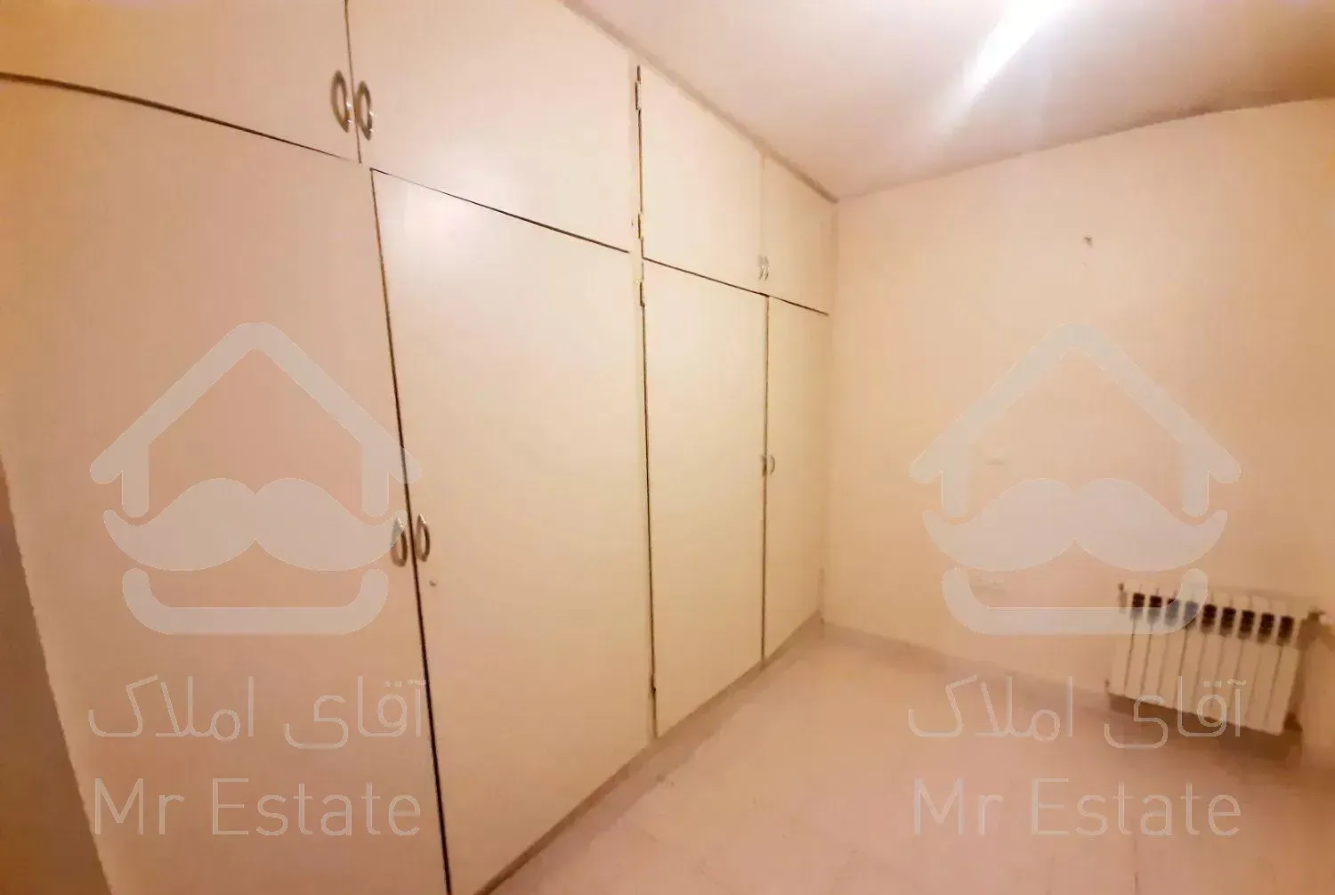 ۶۱متر۱خواب‌/فول‌سالن‌پرده‌خور‌باتراس‌/اکباتان‌بیمه