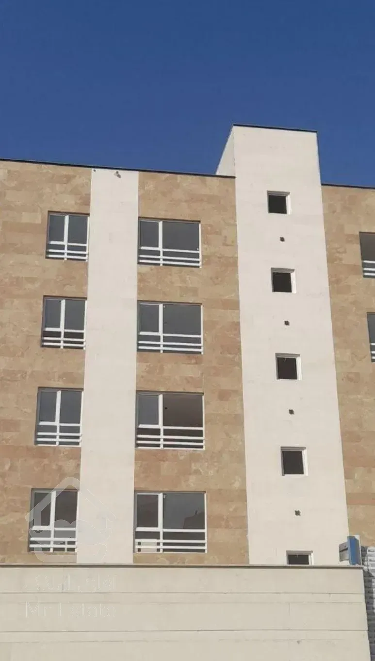 فروش فوری یک واحد105متری عالی مسکن ملی فاز2