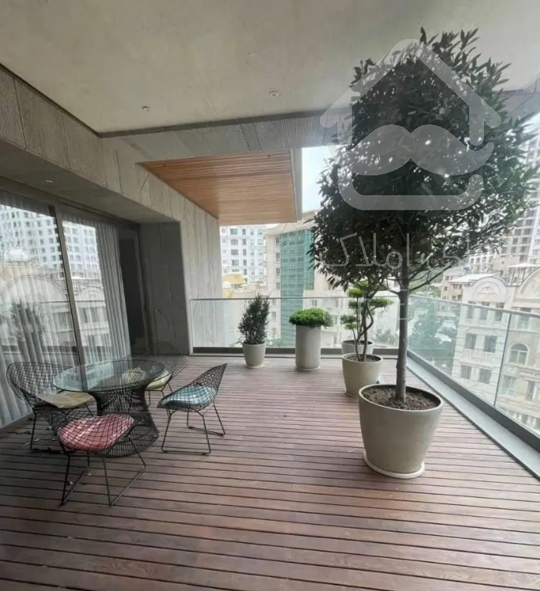 180M/سه خواب/بالکن بزرگ/تاپ لوکیشن/هتلینگ