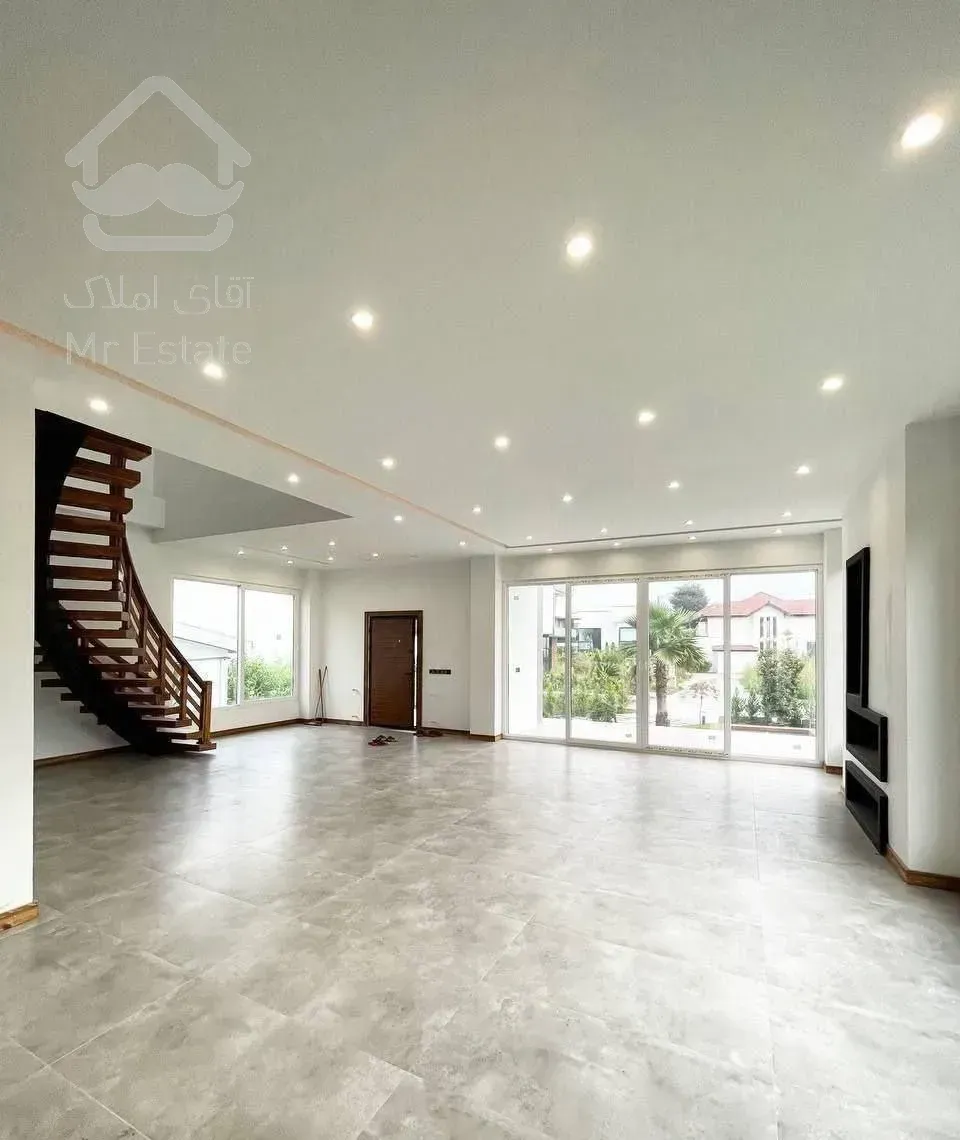 فروش ویلا نما مدرن استخردار/سند تک برگ ۶ دانگ