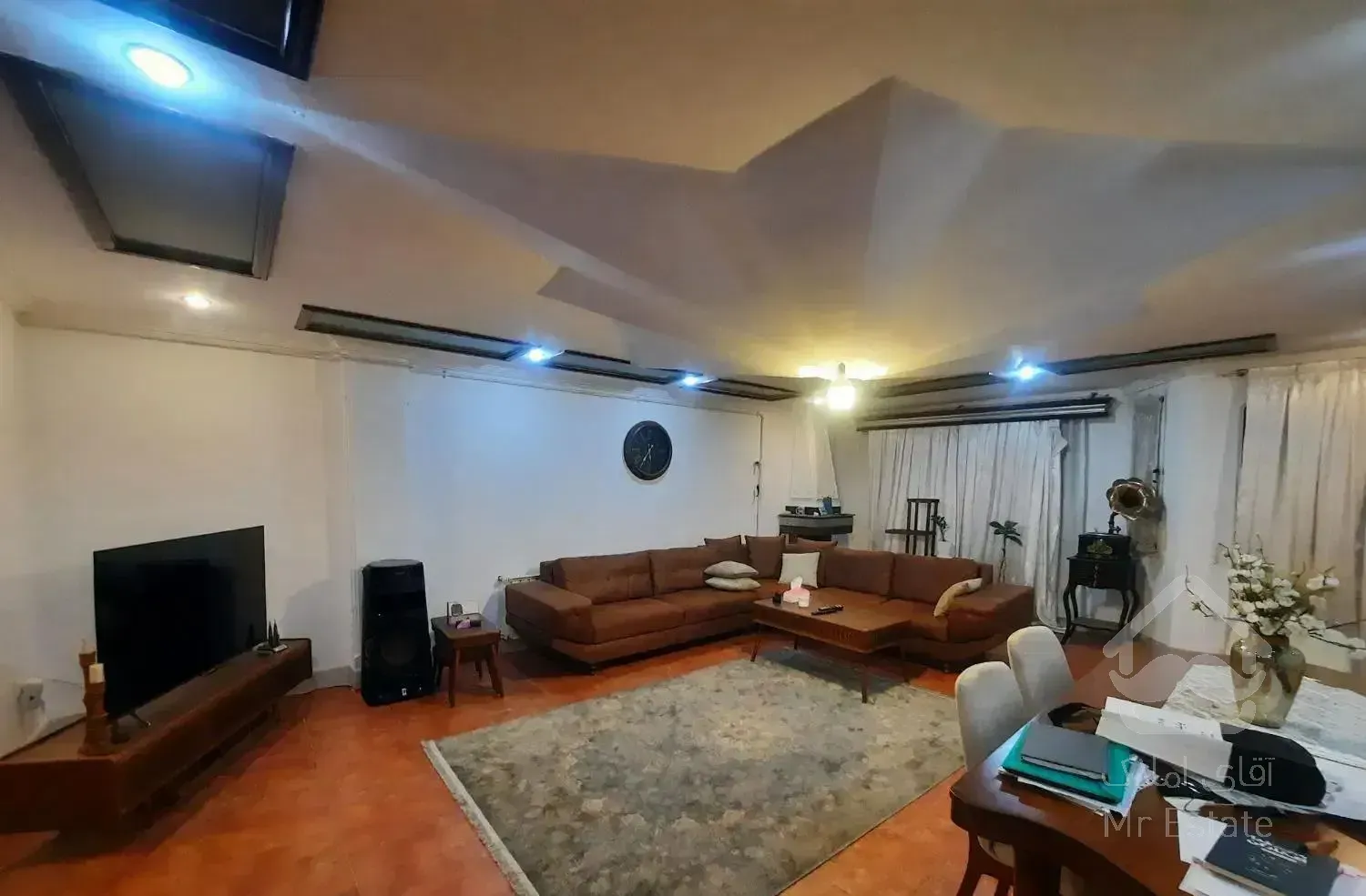 رهن و اجاره واحد ۱۳۰ متری در شهابی