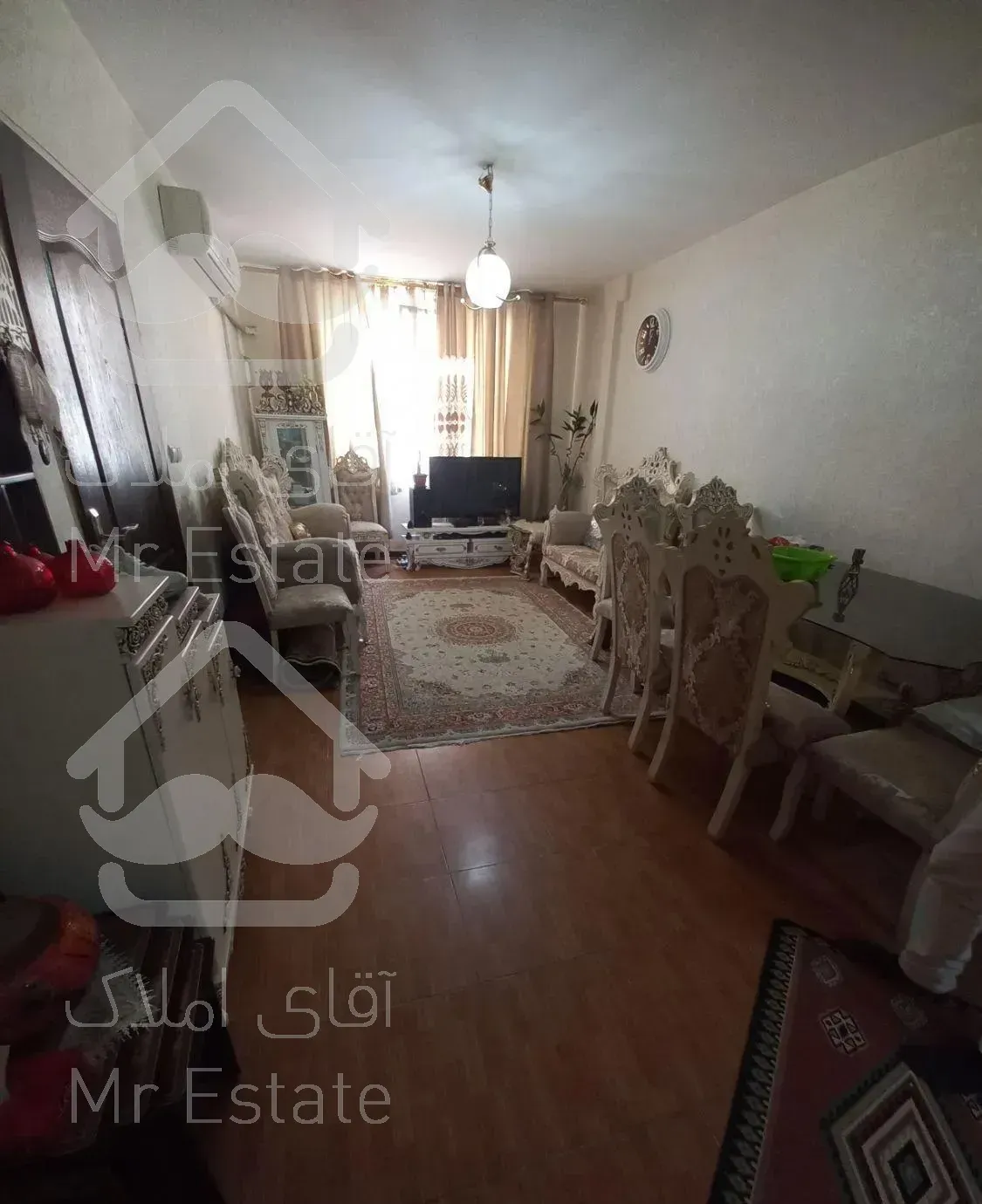 ۶۰ متری**آسانسوردار**شیک و تمیز و تخلیه