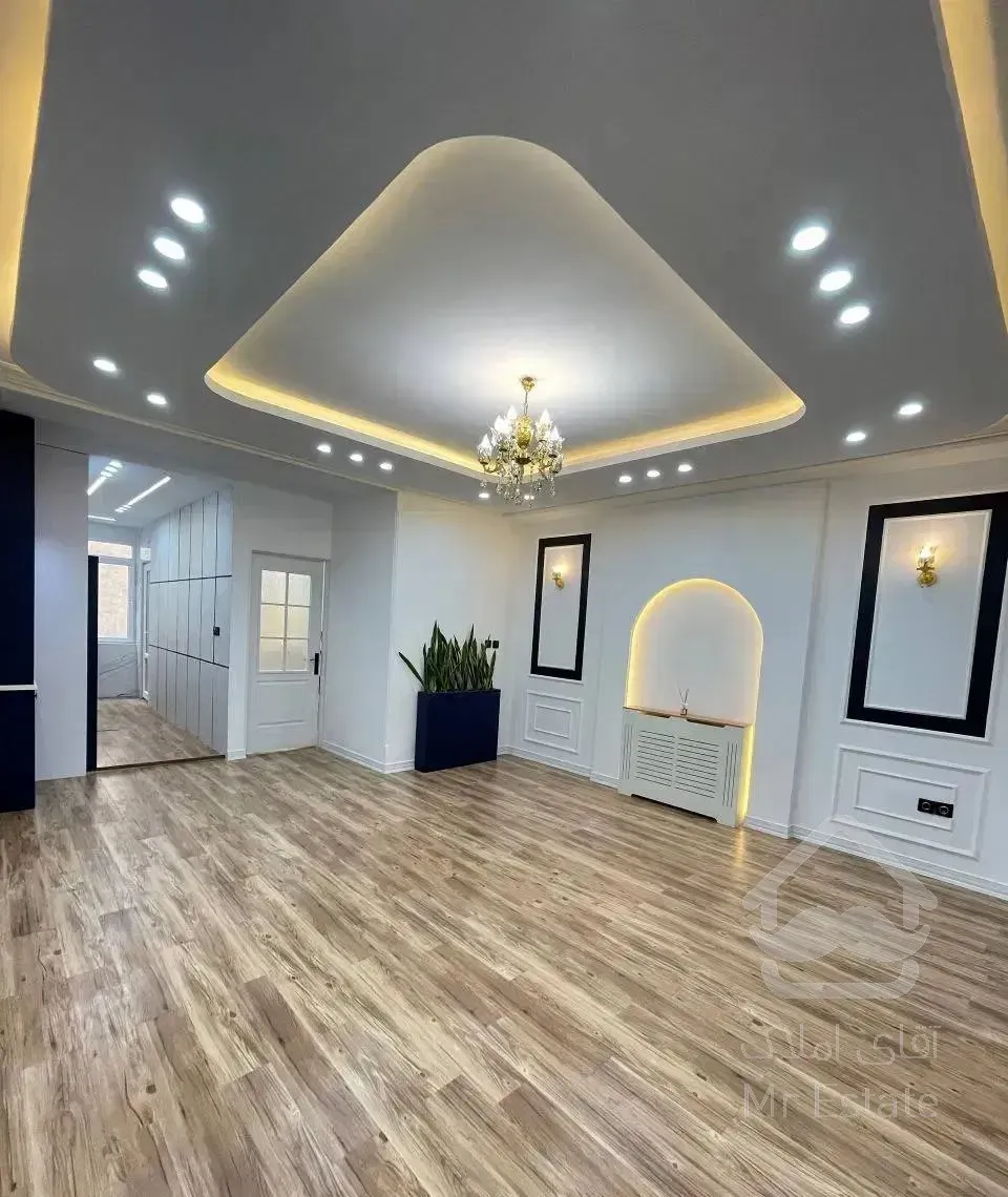 ۵۸متر سند‌تک‌برگ فول‌دیزاین آسانسور/ غرق‌نور