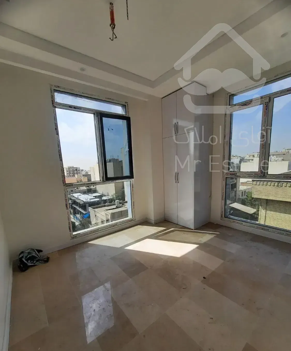 لارستان۱۳۰متر۲خواب نوسازتک واحد فول نزدیک متروجهاد