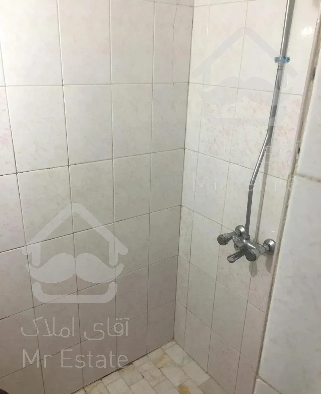 ۶۷متربا انباری واسانسور وتراس۲۱۲اردیبهشت