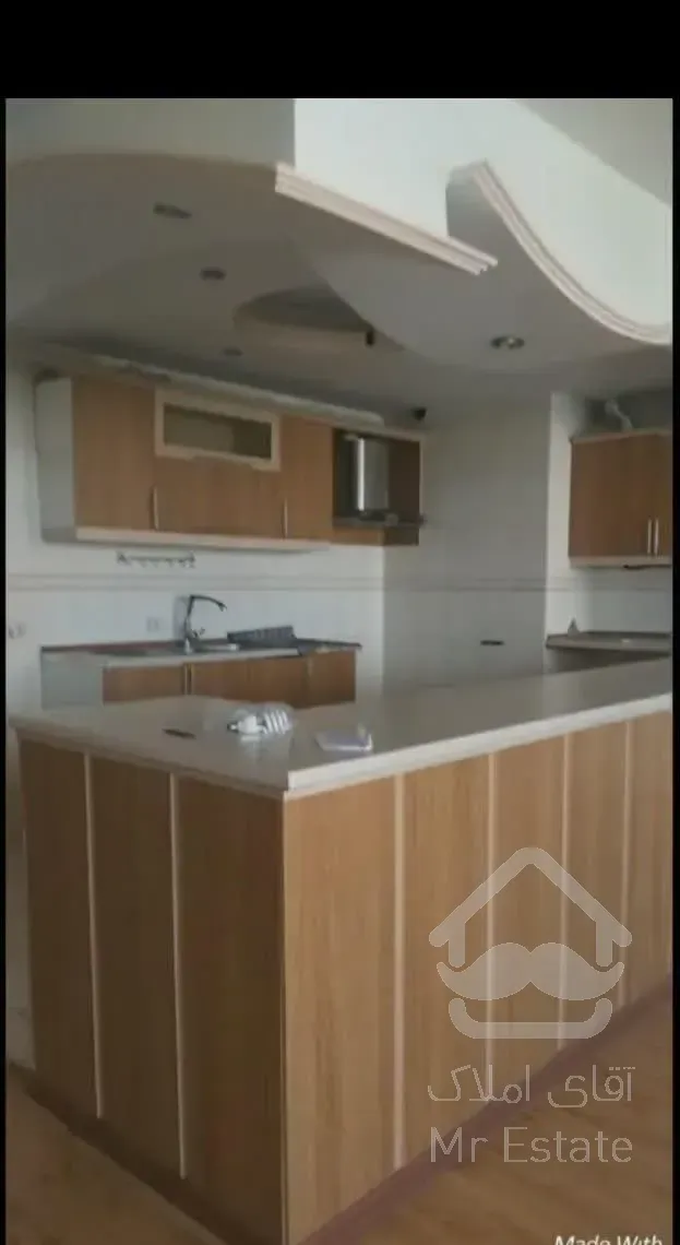 فروش آپارتمان۱۳۵ متری ۳ خوابه طبقه۳ در امام رضا