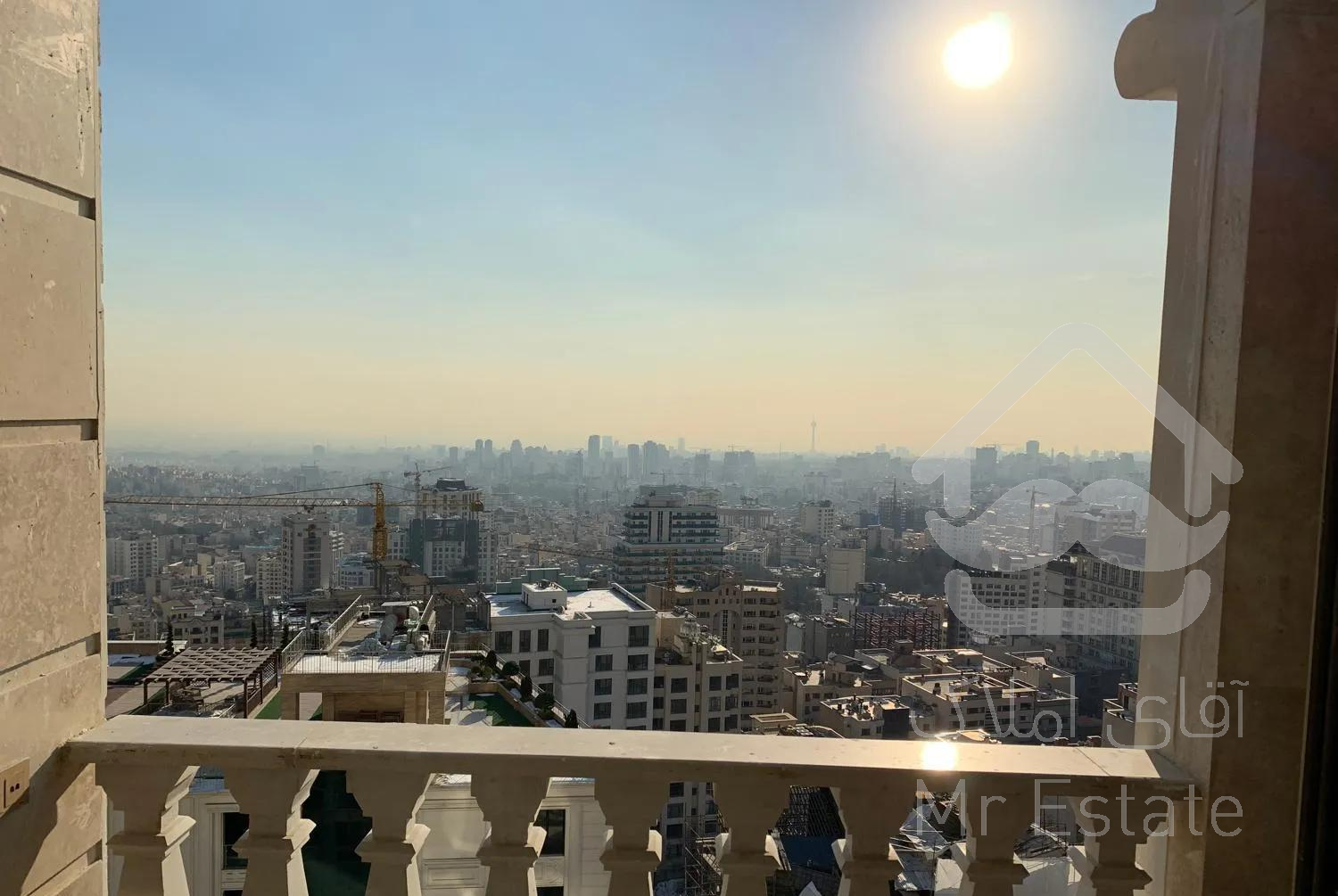 ۱۶۰ متر ((برج باغ ویودار)) نیاوران