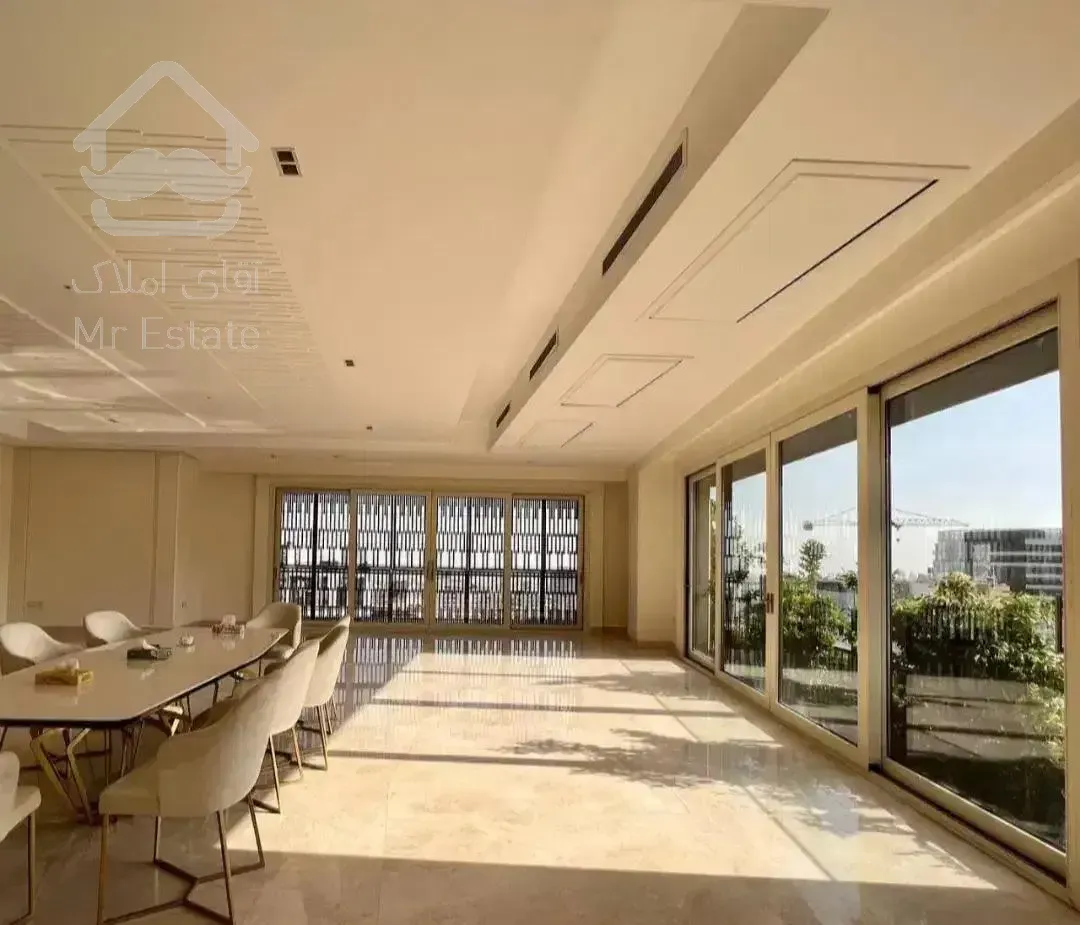 دلباز و دلنشین*۱۲۰متر ۳خواب*ویو کل شهر*آکواریوم