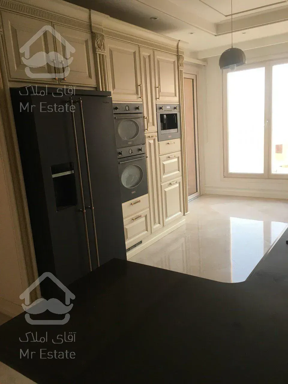 خرید و فروش آپارتمان مسکونی 260 متری فرمانیه شرقی