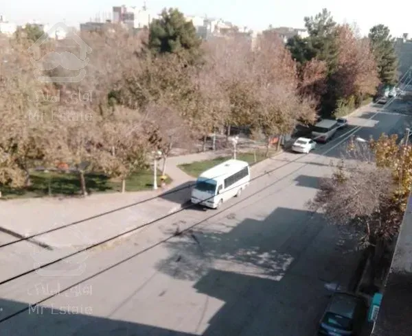 85متر/2خواب/طبقه سوم/سرجلو/نورگیر