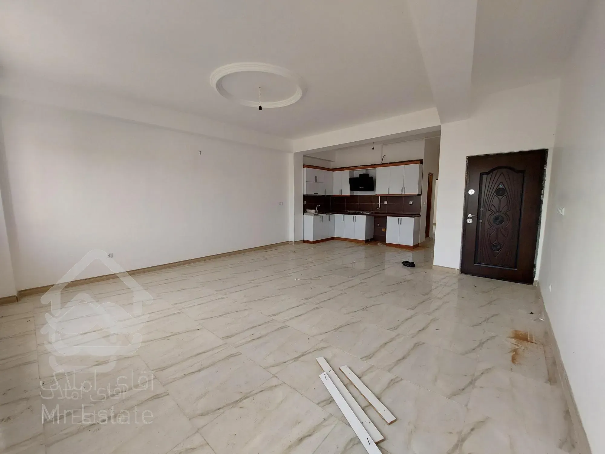 آپارتمان نوساز کلید نخورده